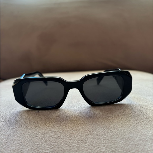 PRADA 17WS BLACK SUNGLASSES